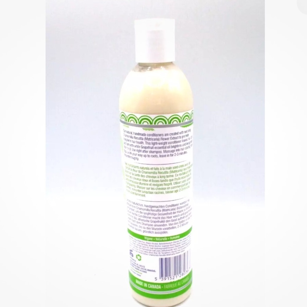 Humankind Bath & Body Collection Green and Cream - Picture 2 of 2